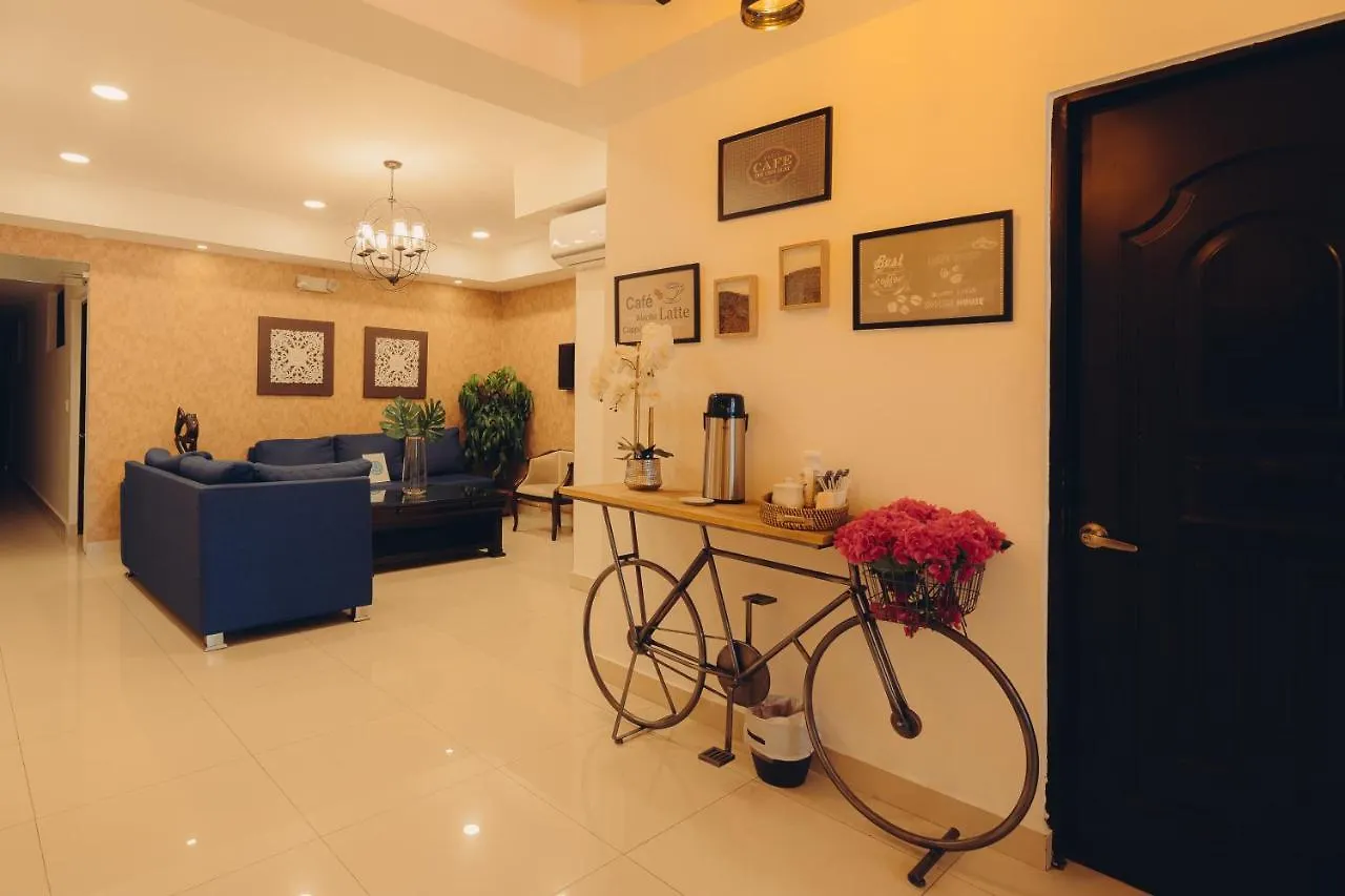 Hotel La Colonia Santo Domingo